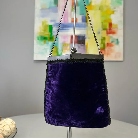 PRADA Velvet Clutch Purse Chain Strap Tulip Kiss Lock: Deep Purple Small - Picture 4 of 17